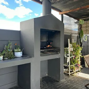 Cosy Family With Bbq Area And Stunning Patio , Cape Town South Africa